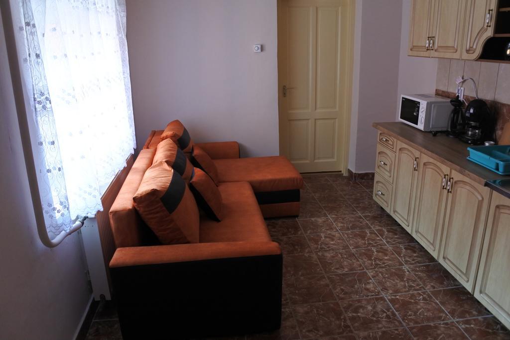 Kisasszony Apartman Eger Exterior foto