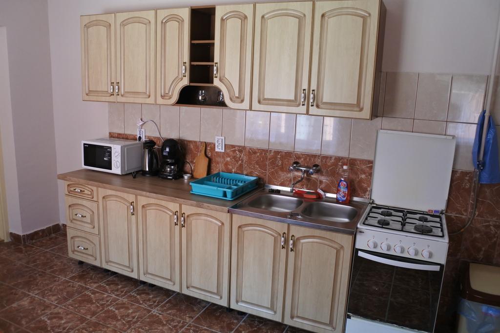 Kisasszony Apartman Eger Exterior foto